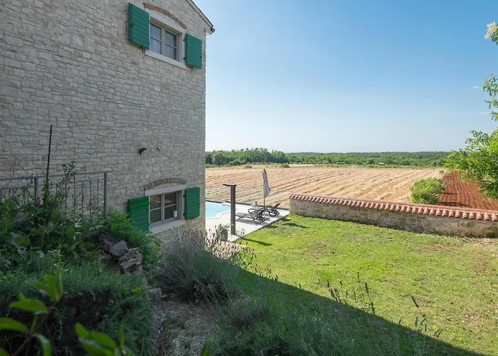 Semesterbostad In With Kitchen